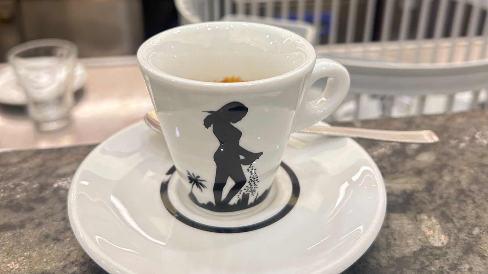金杯咖啡館